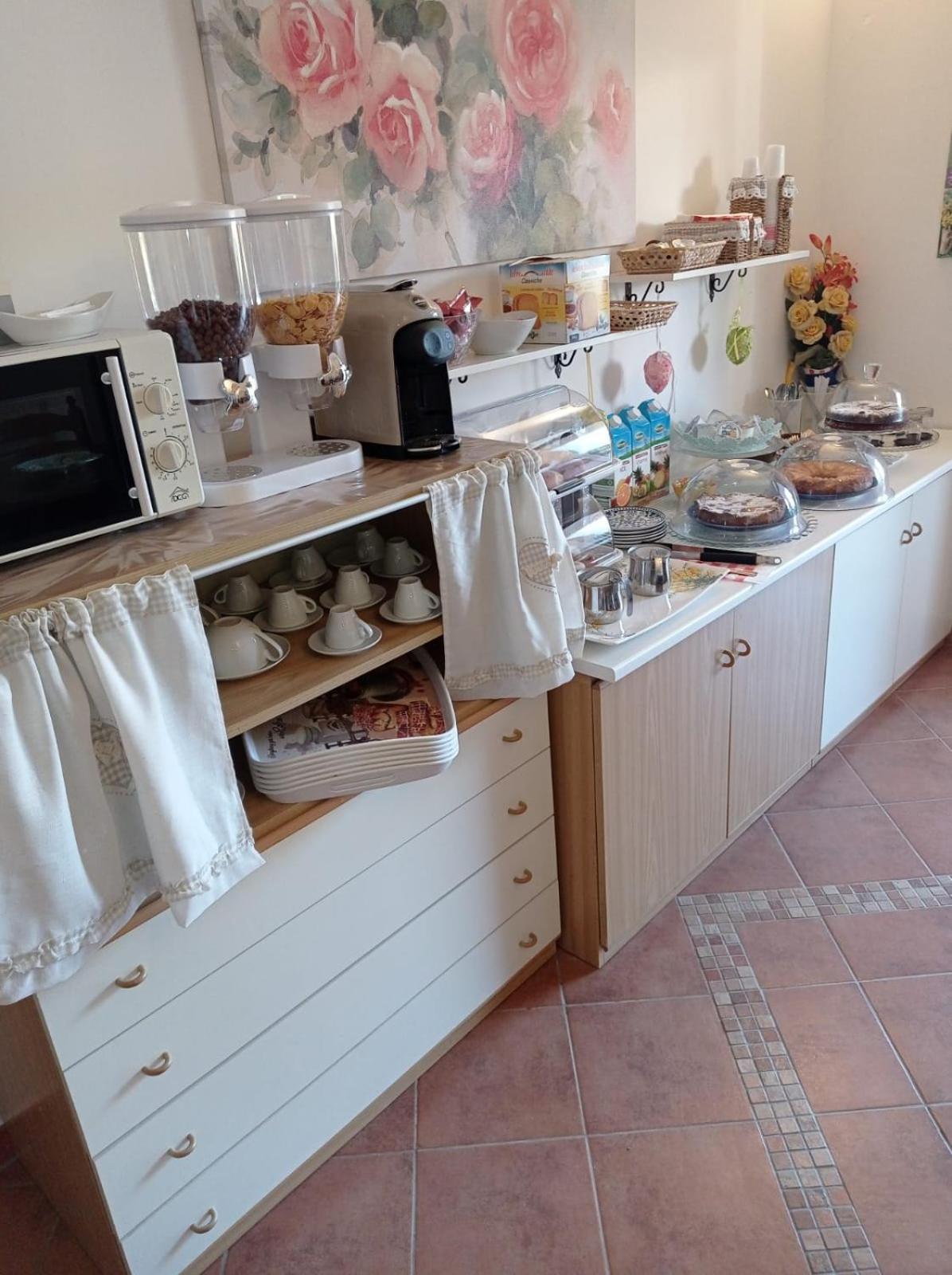 B&B Le Rose Санта-Мария-ди-Кастеллабате Экстерьер фото